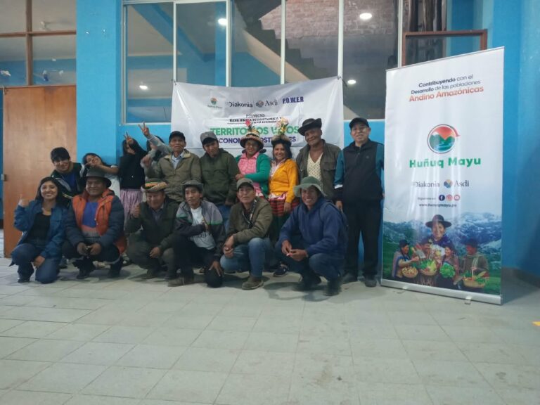 Jóvenes y mujeres de Puncupata fortalecen sus capacidades para construir un territorio resiliente